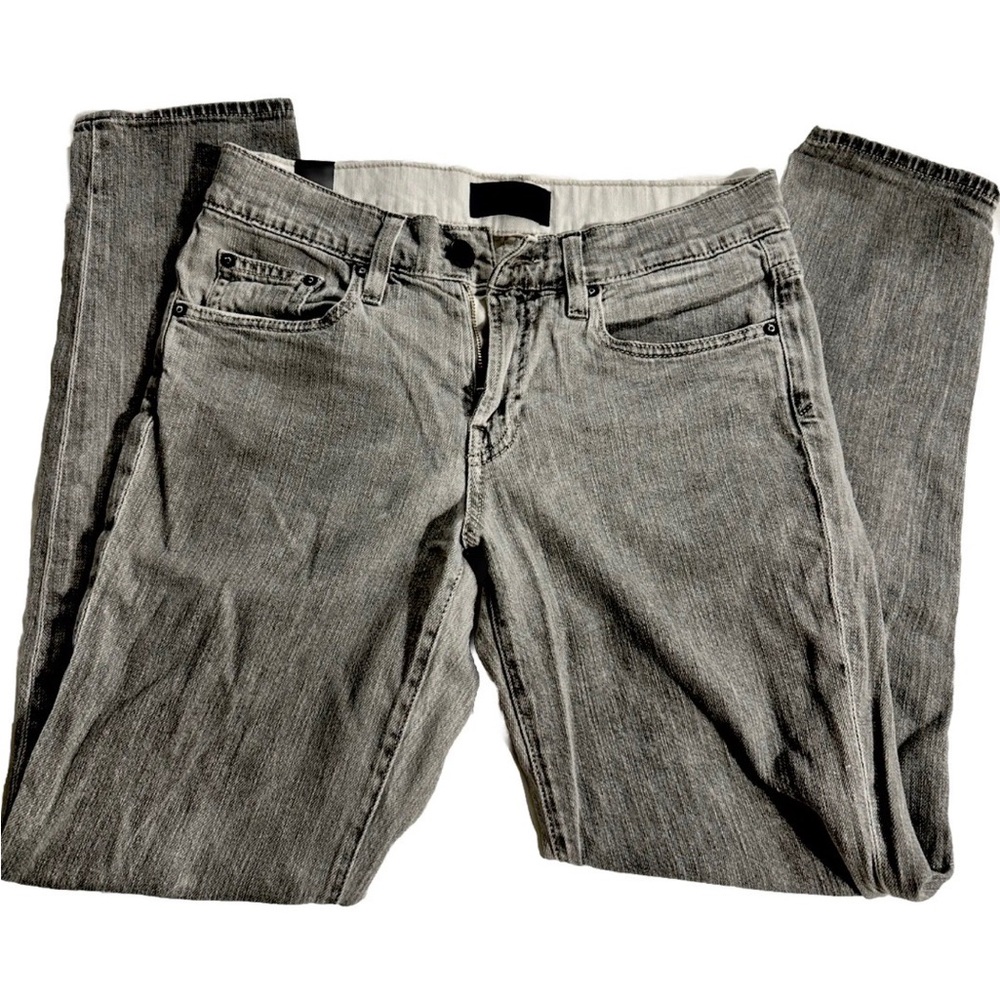 VINCE Dark Vintage Wash Relaxed Cut Jeans Size 25 circa late 2000’s